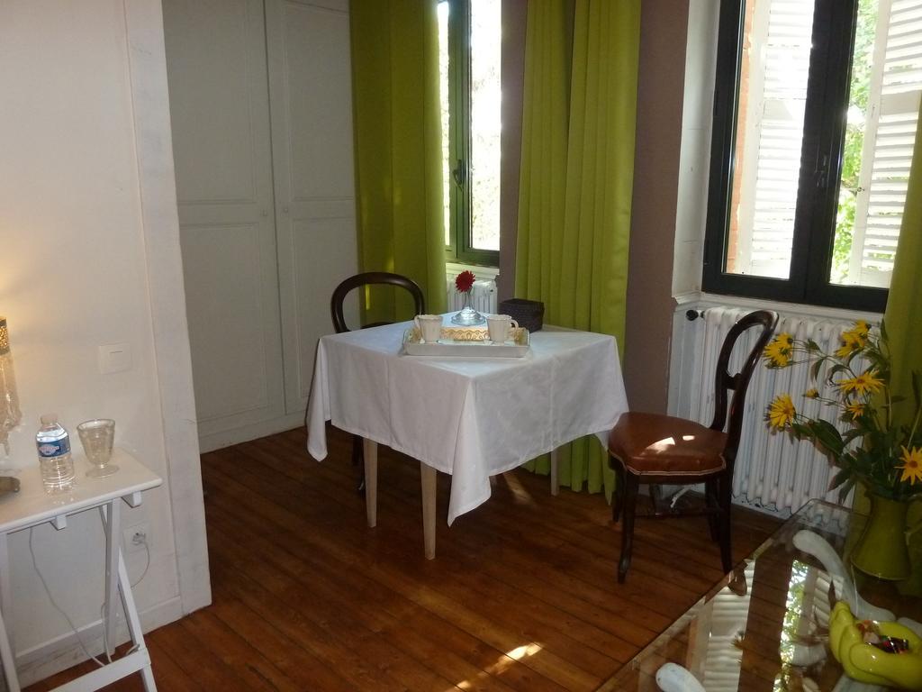 Chambre D'Hotes "Le Village" Villenouvelle Pokój zdjęcie