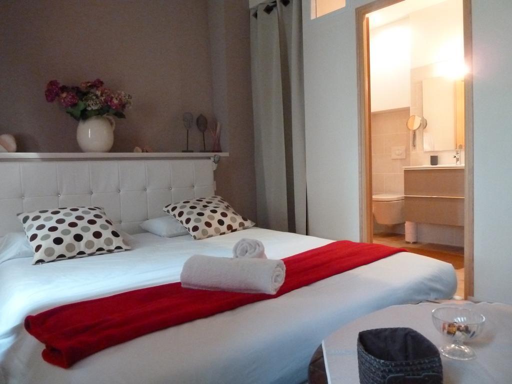 Chambre D'Hotes "Le Village" Villenouvelle Zewnętrze zdjęcie